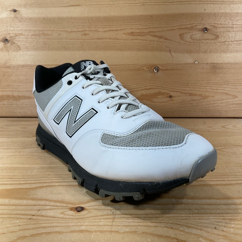 New Balance 574 Greens Golf Shoes Mens 10 4E X-WIDE White Gray Spikeless NBG574B